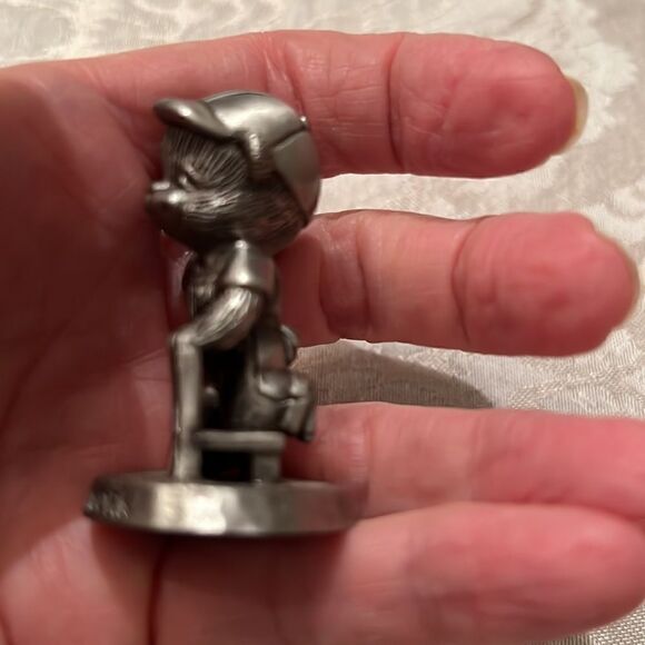 Vintage Avon 1983 pewter “Hard at Work” bear figurine EVC - Picture 4 of 10